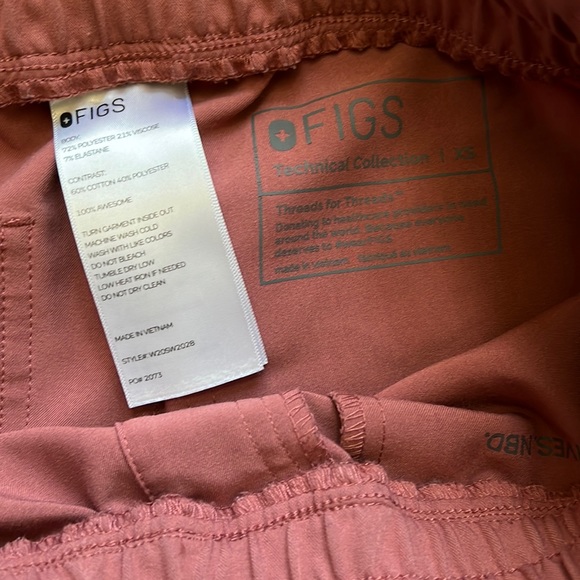 Figs High Waisted Zamora Joggers - Picture 3 of 15